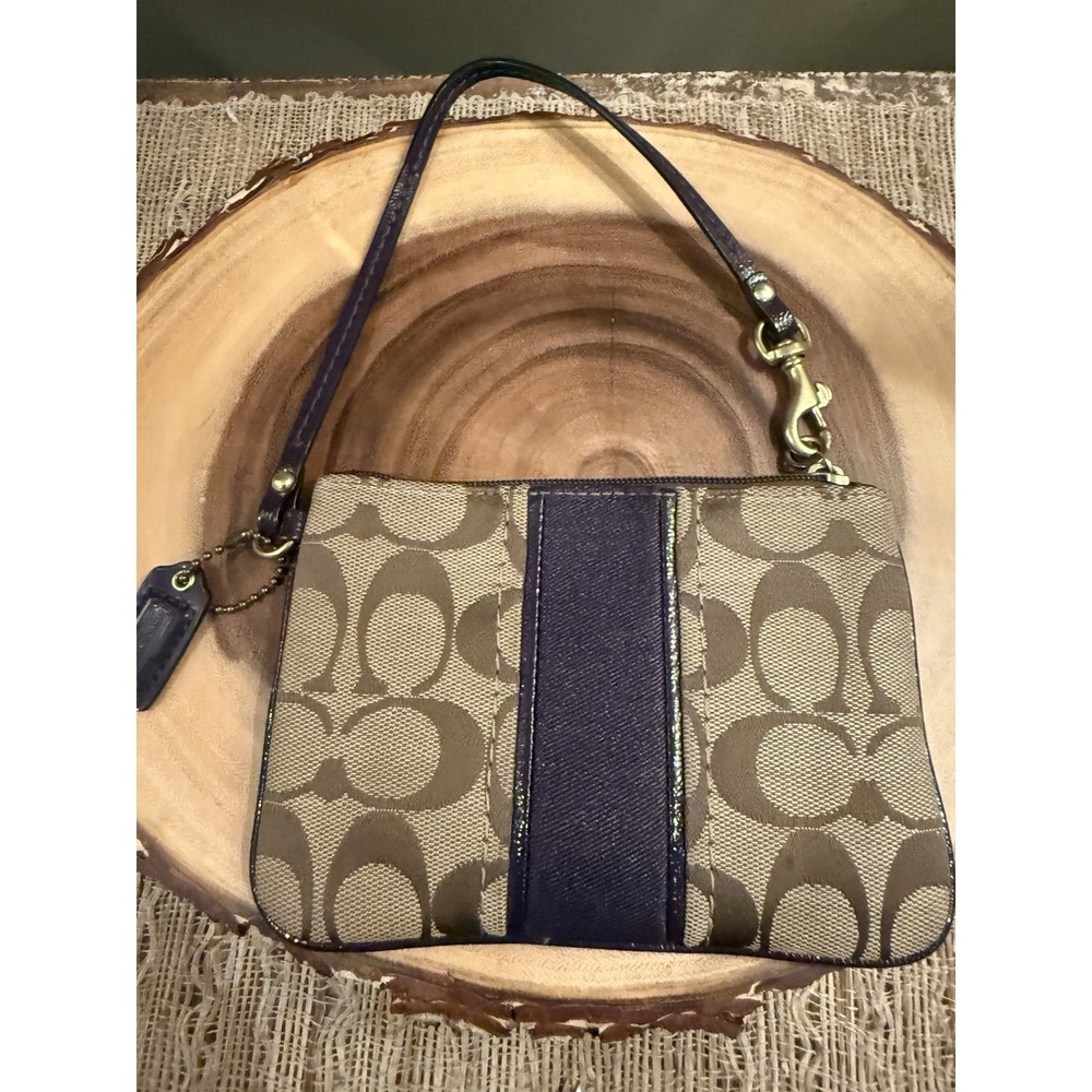 Coach Logo Khaki Signature  Corner Zip Wristlet Purple Stripe‎ & Hangtag